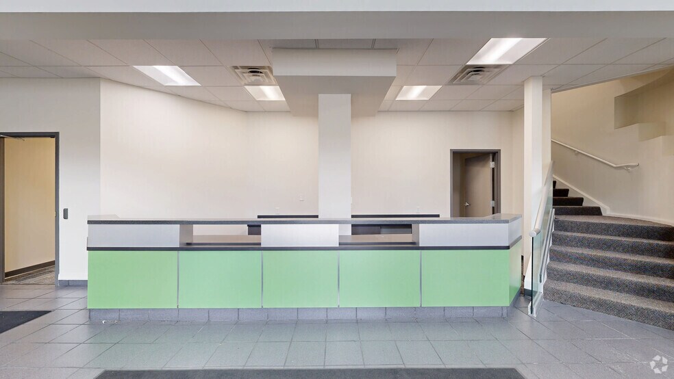 Primary Photo Of 21111 Chagrin Blvd, Beachwood Office For Lease