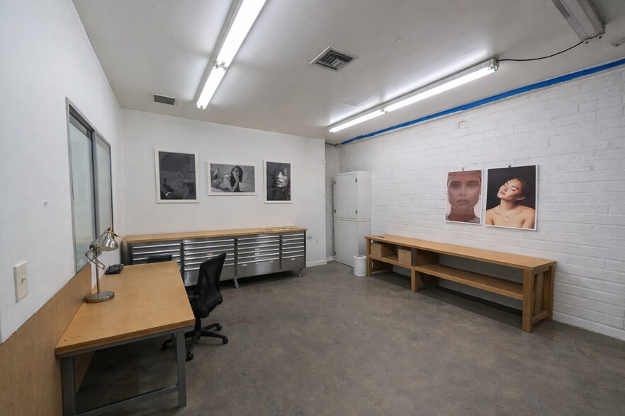 More Photos Of 2240-2246 Fair Park Ave, Los Angeles Showroom For Sale