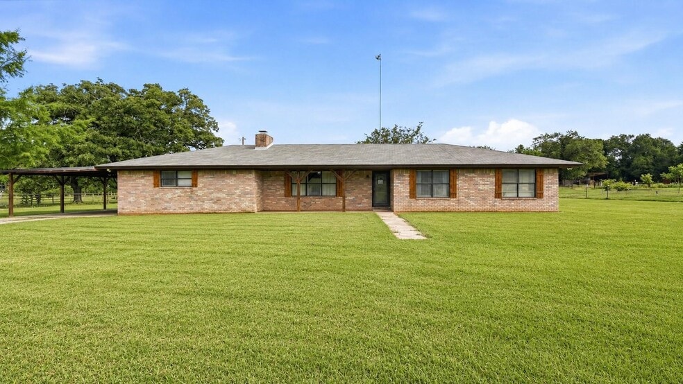 More Photos Of 632 County Road 340A, Milano Land For Sale