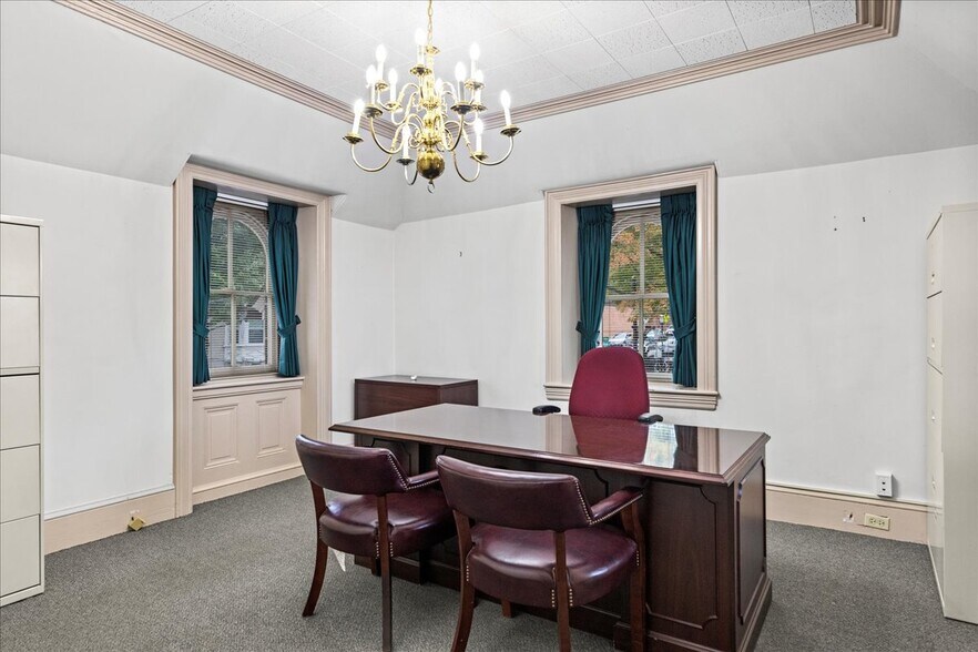 More Photos Of 152 N Main St, Doylestown Medical For Lease
