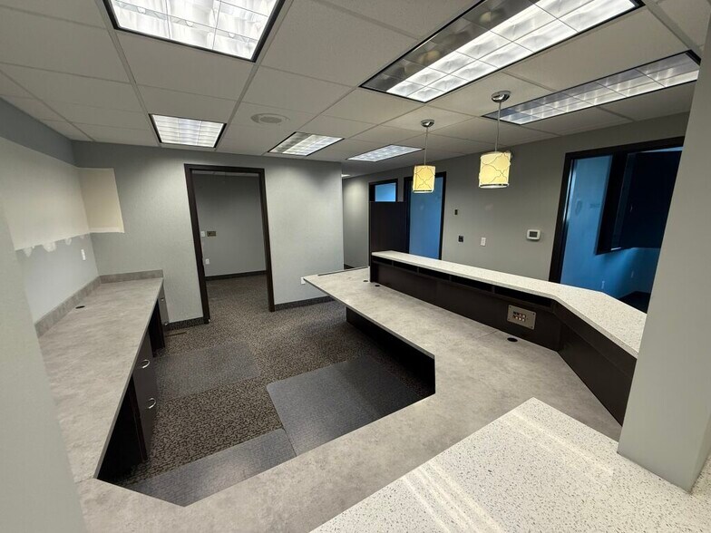 More Photos Of 601 Michigan Ave, Holland Office For Sale