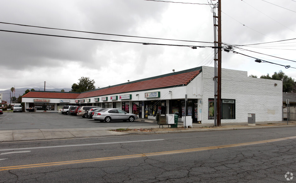 Primary Photo Of 300-338 N San Jacinto St, Hemet Unknown For Lease