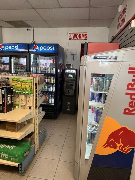 More Photos Of 134 Hwy-60, Huntsville Service Station For Sale