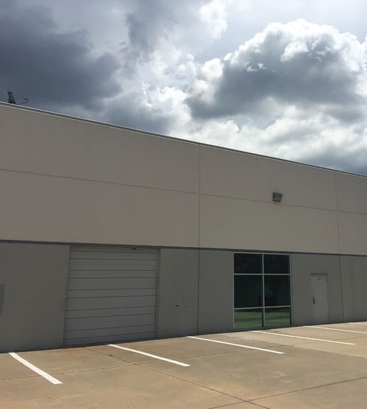 More Photos Of 16750 Westgrove Dr, Addison Unknown For Lease