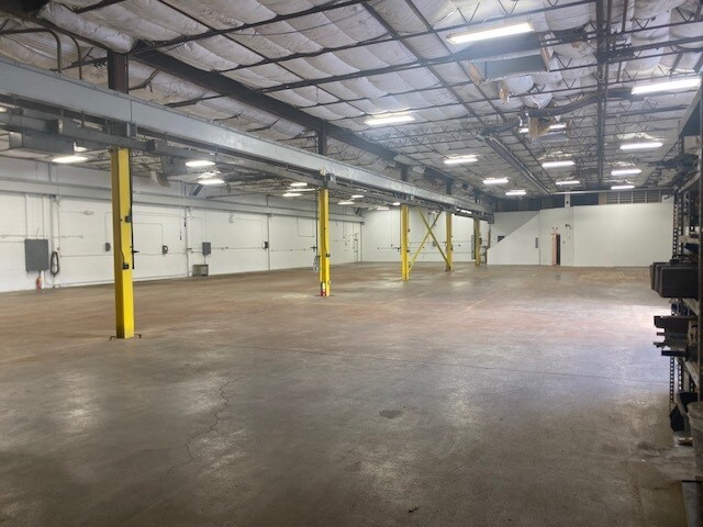 More Photos Of 8420 South Ave, Youngstown Manufacturing For Sale