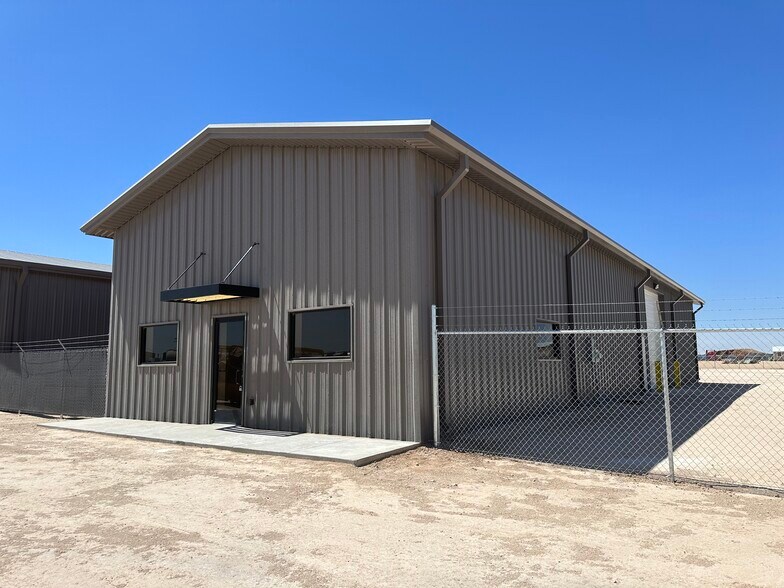 More Photos Of 1608 S County Road 1101, Midland Warehouse For Lease