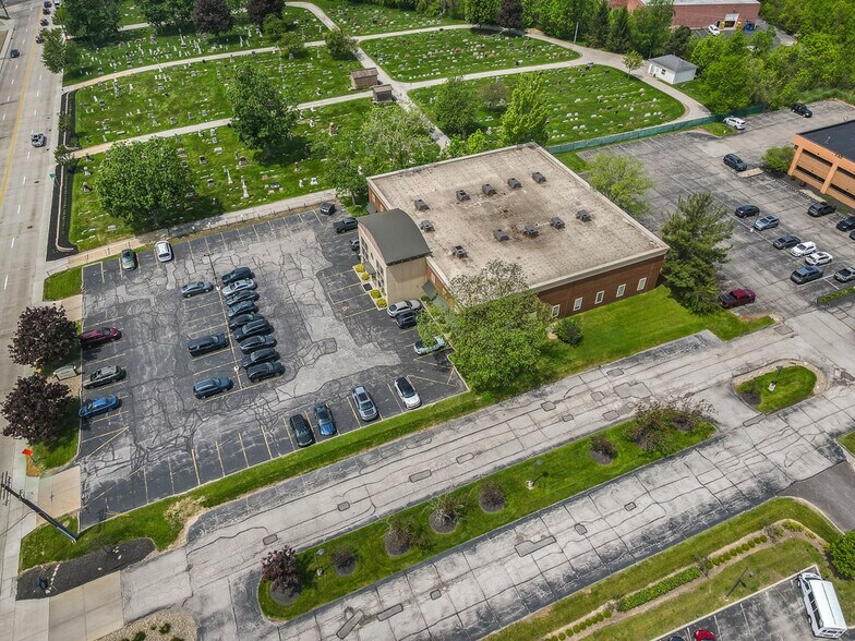 More Photos Of 32875 Solon Rd, Solon Medical For Lease