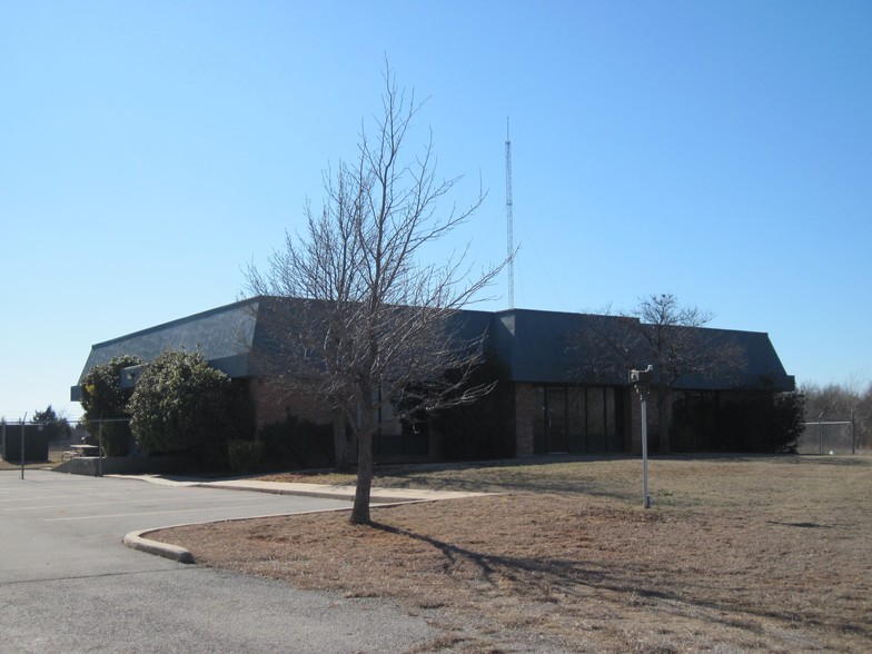 Primary Photo Of 2318 SE 44th St, Newcastle Industrial For Lease