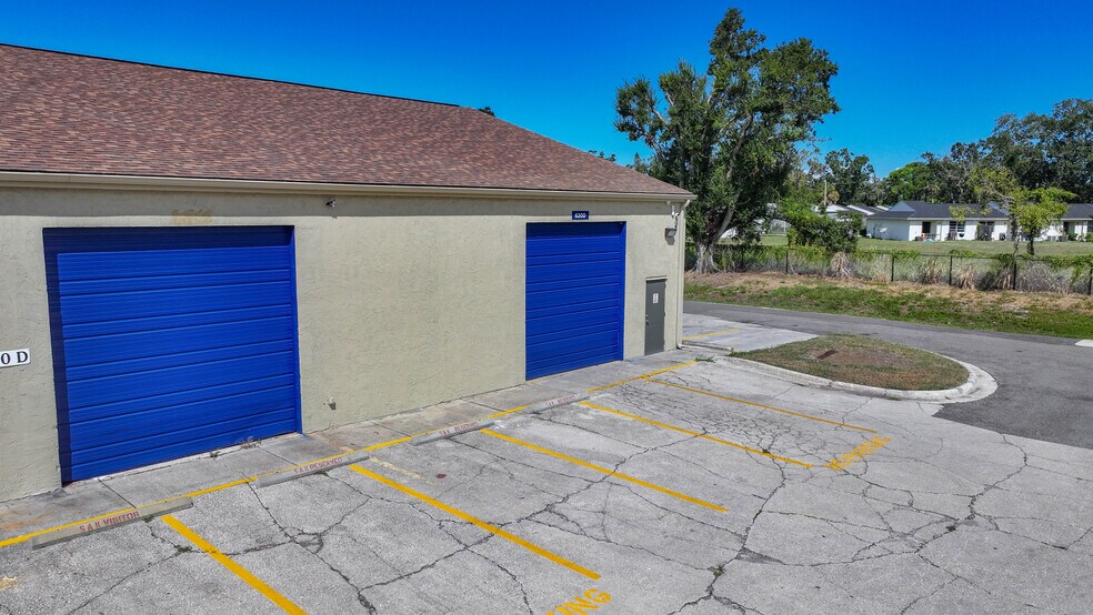 More Photos Of 722 17th St E, Palmetto Warehouse For Lease