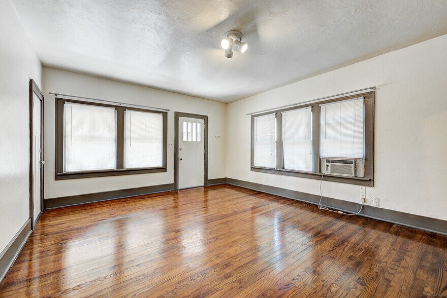 More Photos Of 408 Chautauqua Ave, Norman Multifamily For Sale