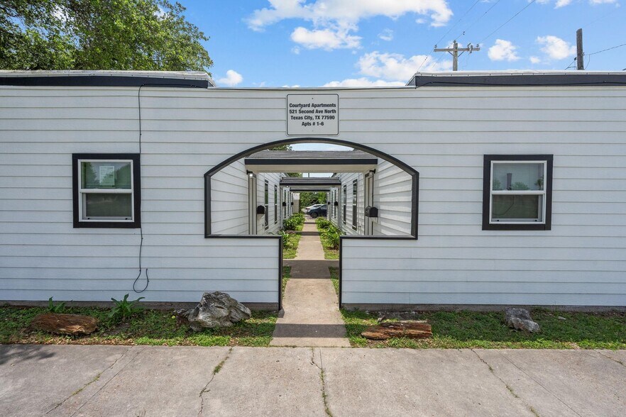 More Photos Of 521 2nd Ave N, Texas City Apartments For Sale