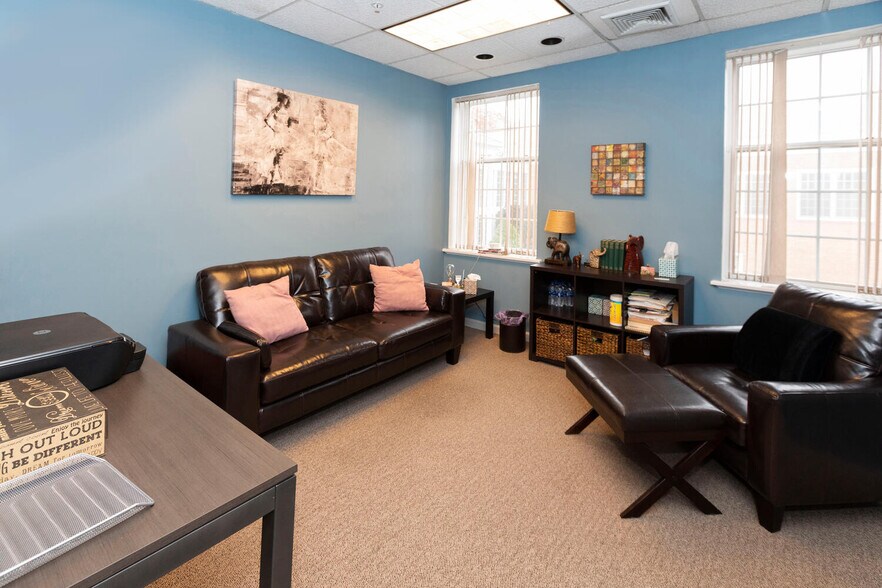 More Photos Of 550 Kinderkamack Rd, Oradell Medical For Lease