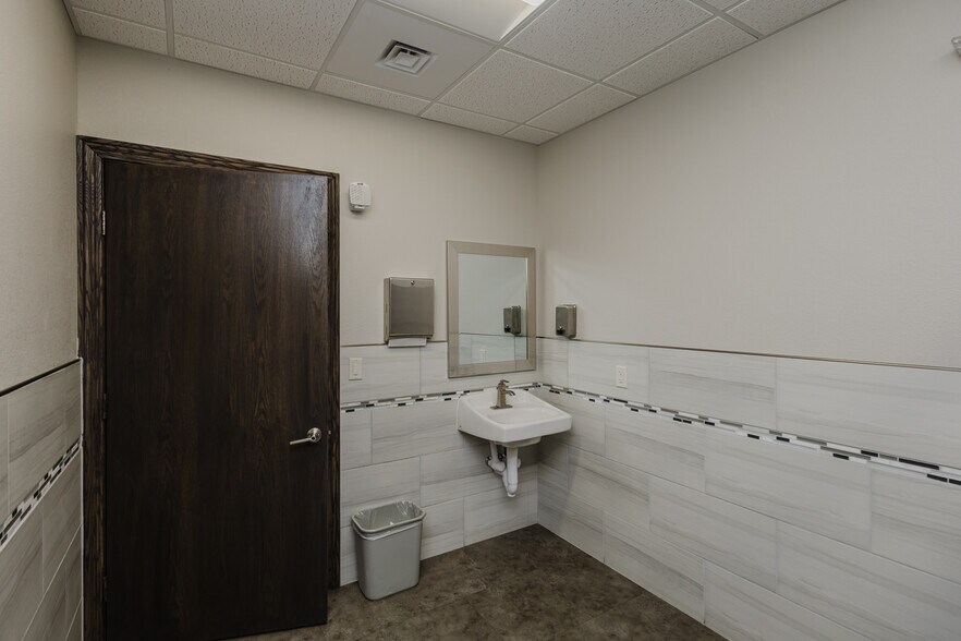 More Photos Of 429 S 119th St W, Wichita Office For Sale