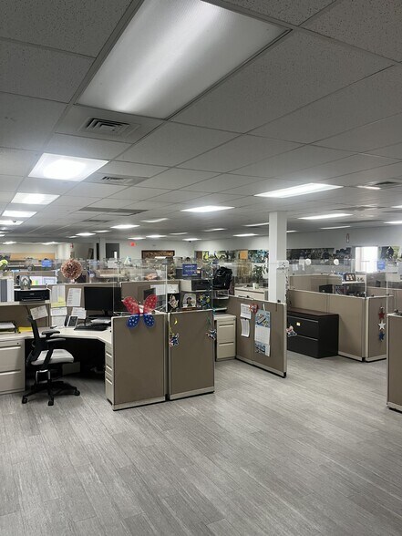 More Photos Of 7 Madison Rd, Fairfield Warehouse For Lease