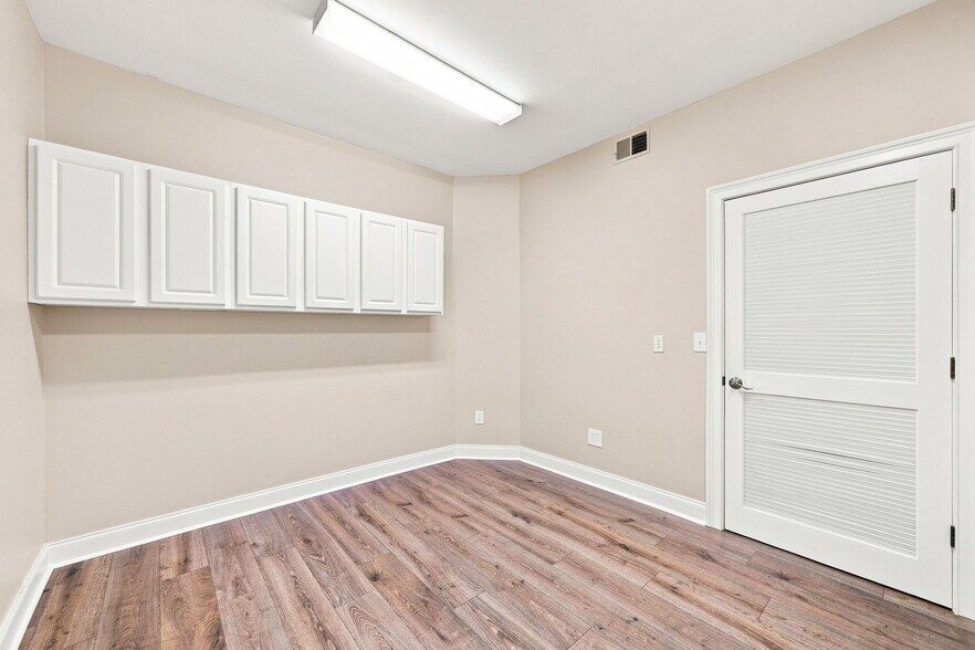 More Photos Of 965 Piedmont Rd NE, Marietta Office For Lease