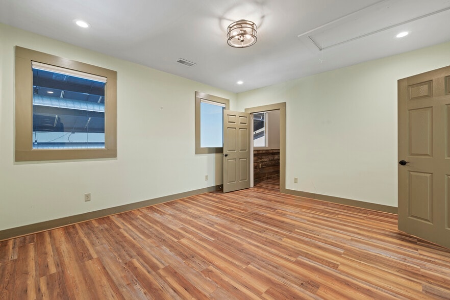 More Photos Of 226 W Washington St, Madison Freestanding For Sale