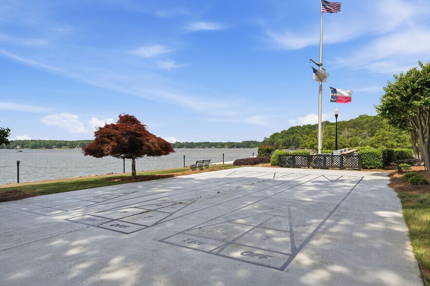 More Photos Of 9715 Nine Eagles Ln, Charlotte Specialty For Sale