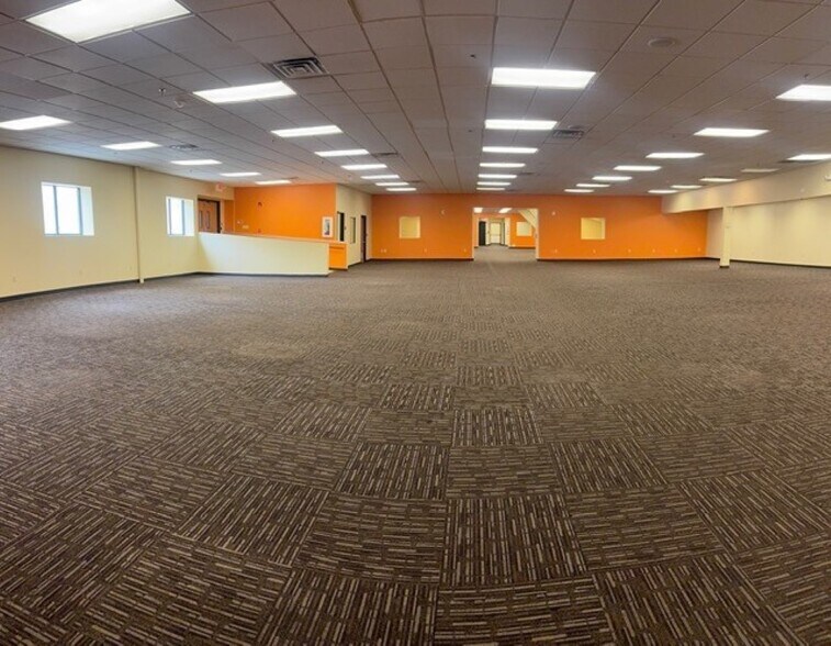 More Photos Of 225 Terrace Ave, Huntington Office For Lease