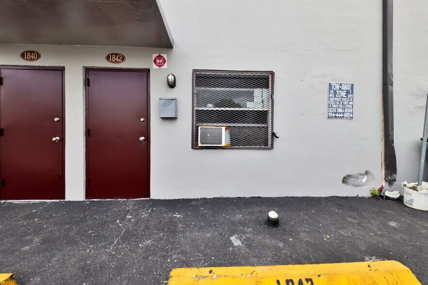 More Photos Of 1840-1862 NW 29th St, Oakland Park Warehouse For Lease