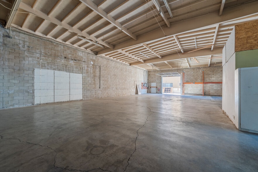 More Photos Of 440 N Marine Ave, Wilmington Warehouse For Lease
