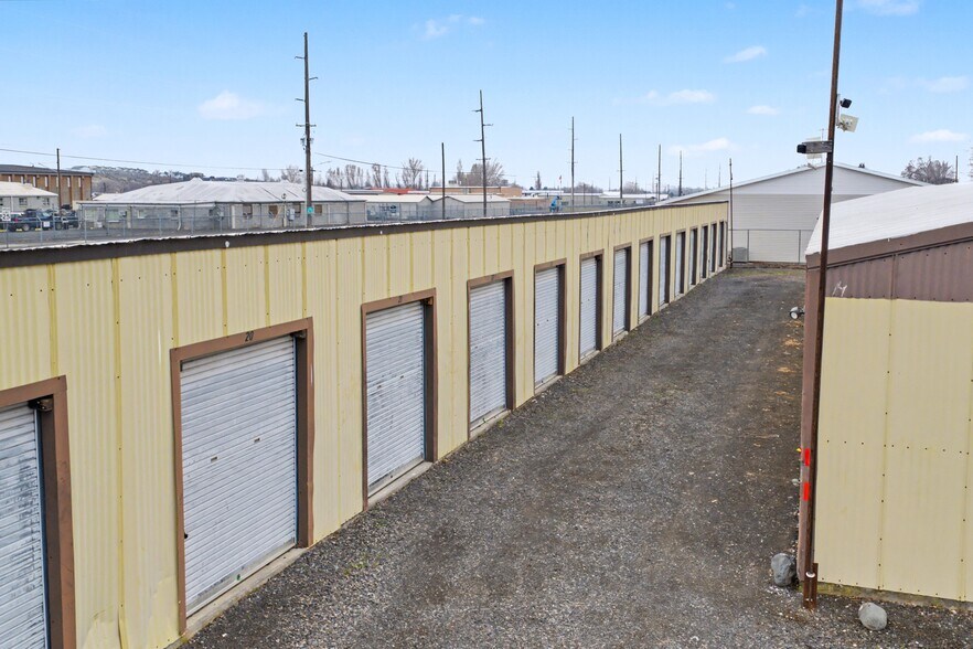 More Photos Of 328 SW Alder St, Ephrata Self Storage For Sale
