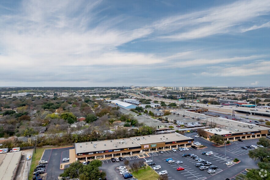 More Photos Of 9070 Research Blvd, Austin Unknown For Lease
