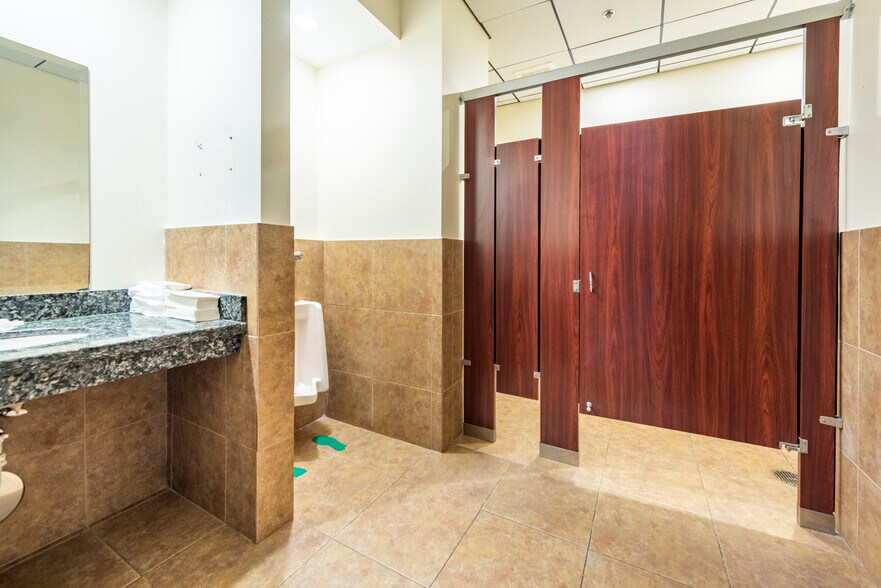 More Photos Of 1095 Broken Sound Pky, Boca Raton Office For Sale