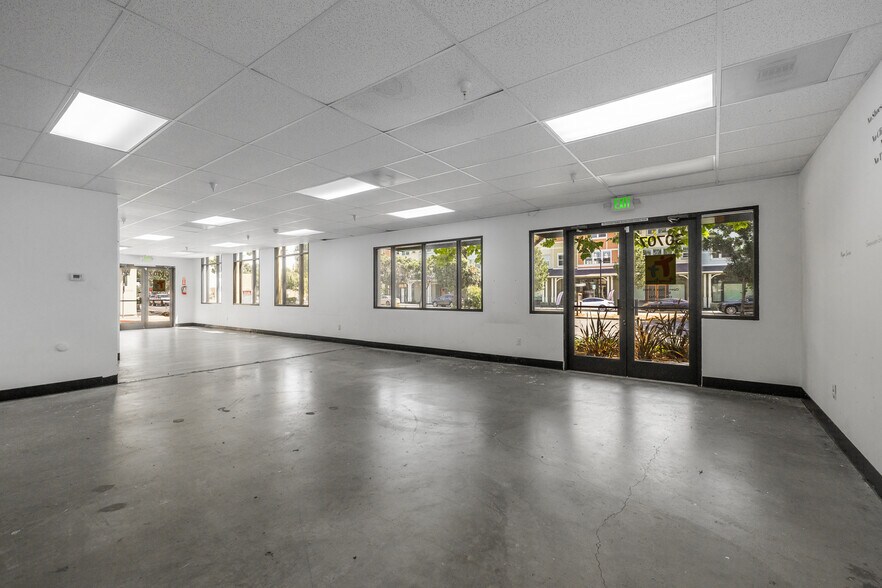 More Photos Of 30703-30719 Union City Blvd, Union City Storefront For Sale