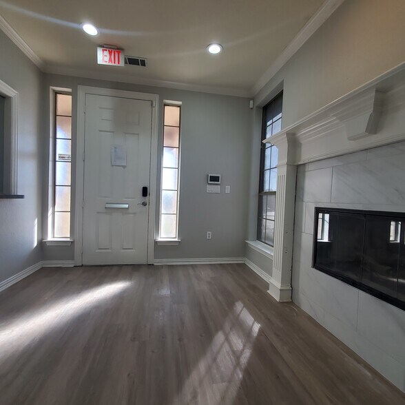 More Photos Of 401 Harwood Rd, Bedford Medical For Lease