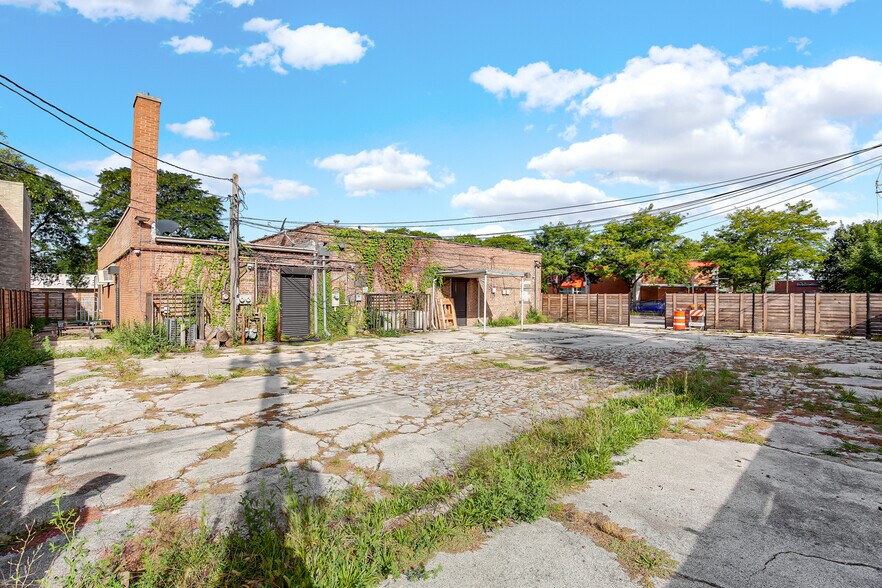 More Photos Of 8801-8805 S Stony Island Ave, Chicago Storefront For Sale