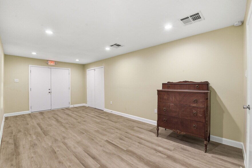 More Photos Of 3911 Fulton St, Houston Religious Facility For Lease