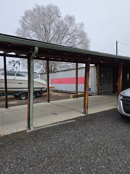 More Photos Of 1037 NW 6th St, Redmond Office For Sale