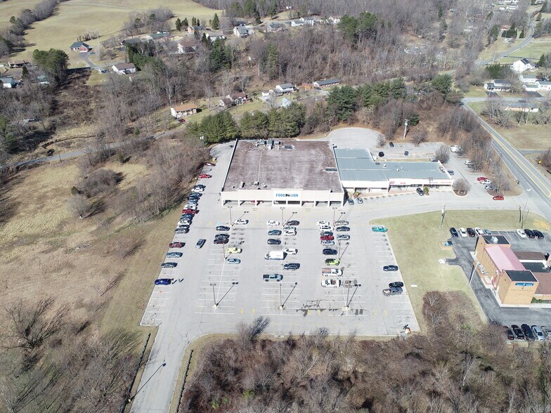 More Photos Of 1651 Blue Ridge Blvd, Troutville Unknown For Lease