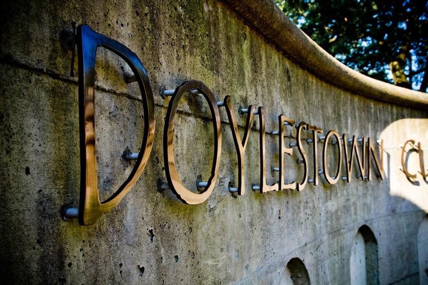 More Photos Of 400-490 N Main St, Doylestown Unknown For Lease