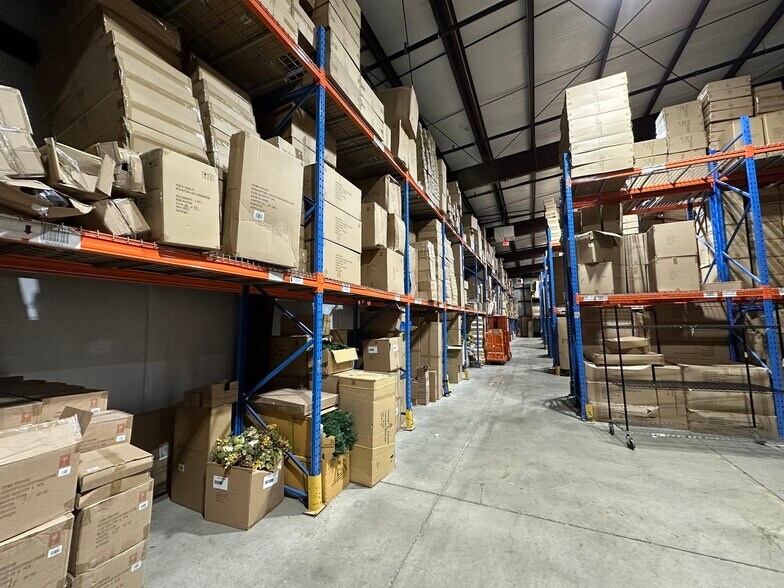 More Photos Of 2335 Union Rd, Cheektowaga Distribution For Sale
