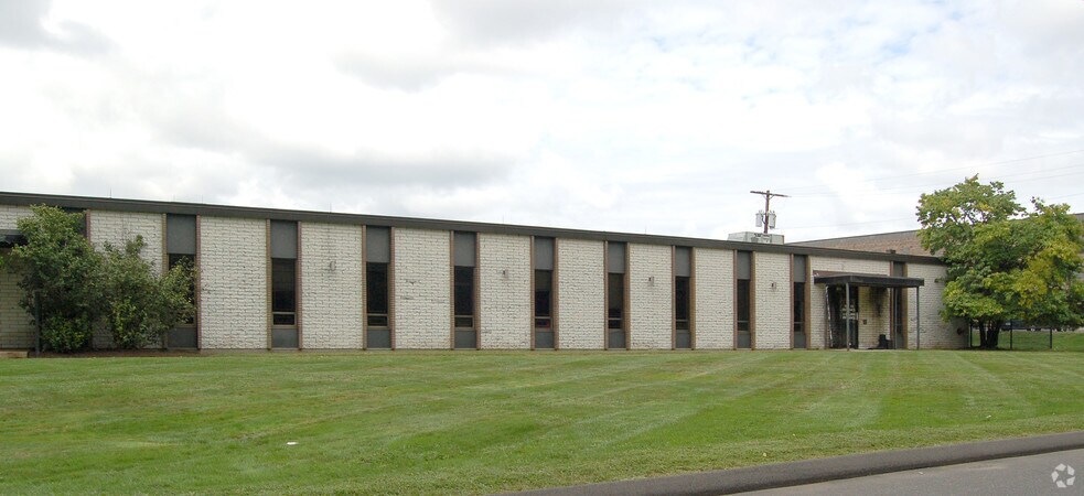 More Photos Of 55 Old Ridgebury Rd, Danbury Research And Development For Lease