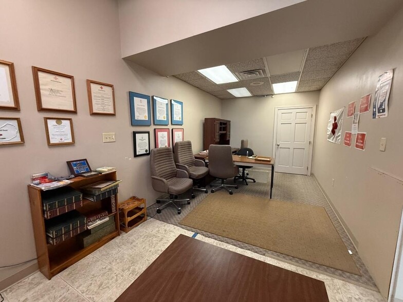 More Photos Of 4201 Blackburn Ave, Ashland Medical For Sale