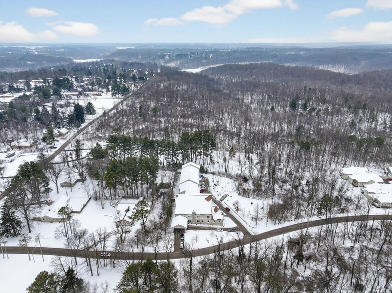 More Photos Of 751 E Tamarack Trl, Bloomington Healthcare For Sale