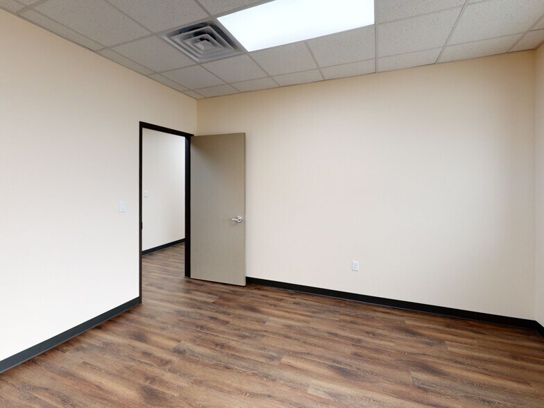 More Photos Of 449 Flato Rd, Corpus Christi Warehouse For Lease