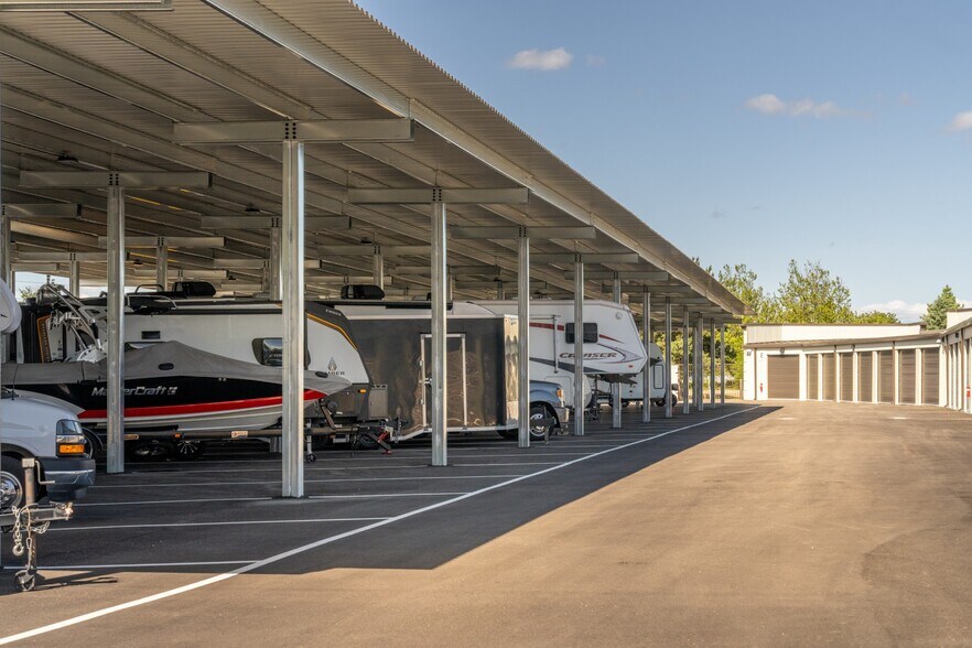 More Photos Of 5593 N Eagle Rd, Boise Self Storage For Lease