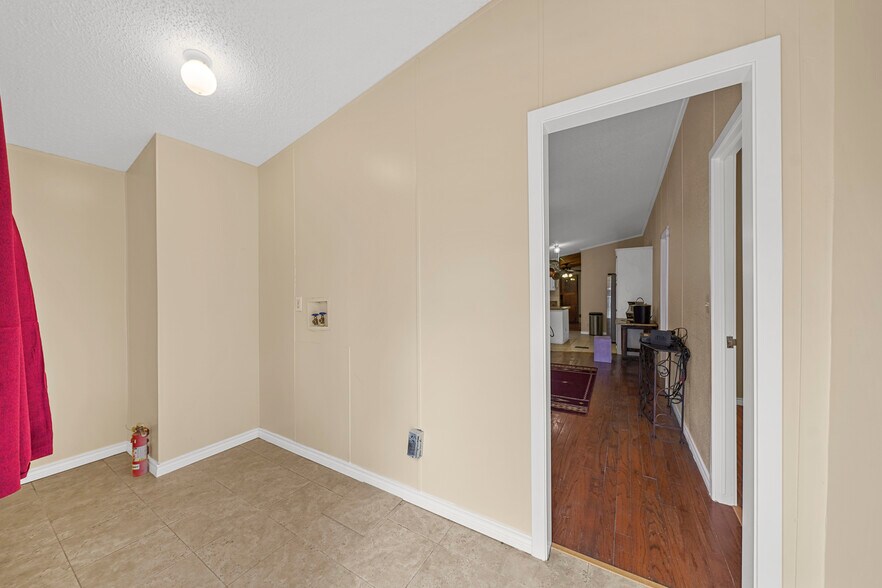 More Photos Of 19645 Nordt Rd, Damon Manufactured Housing Mobile Home Park For Sale