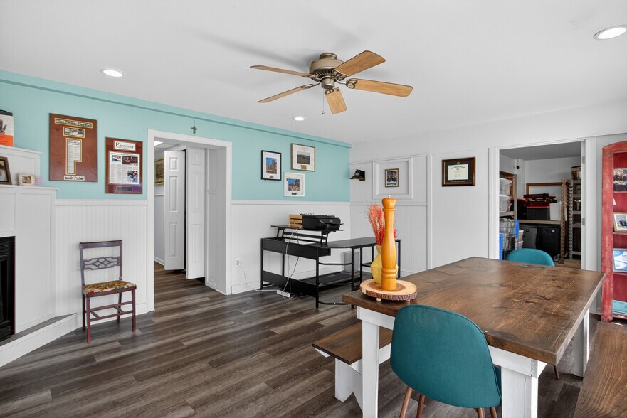 More Photos Of 124 S Brooklyn Rd, Napoleon Freestanding For Sale