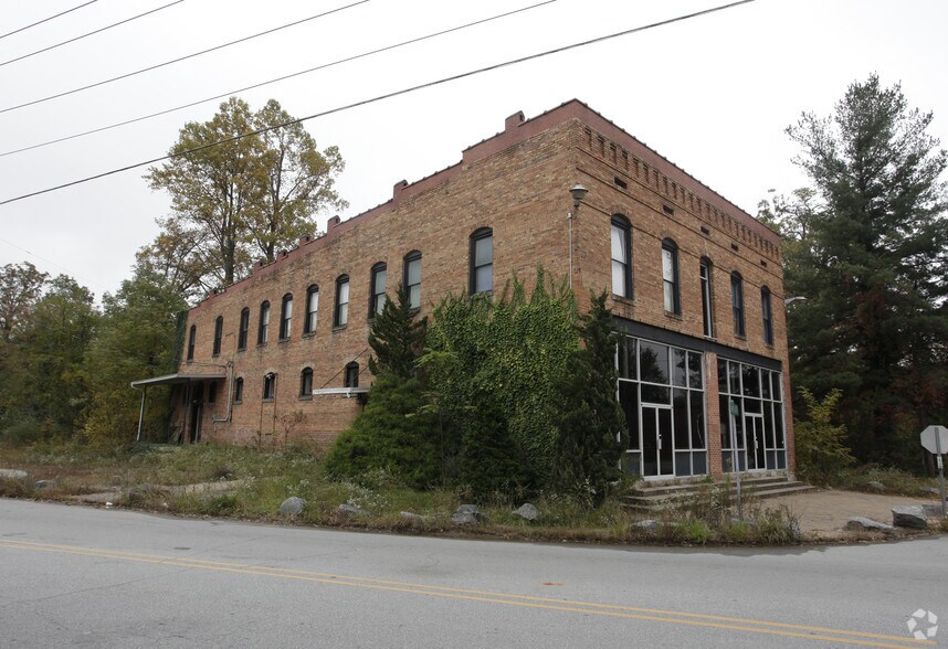 116 W Blue Ridge Rd, East Flat Rock, NC 28726 Freestanding For Sale