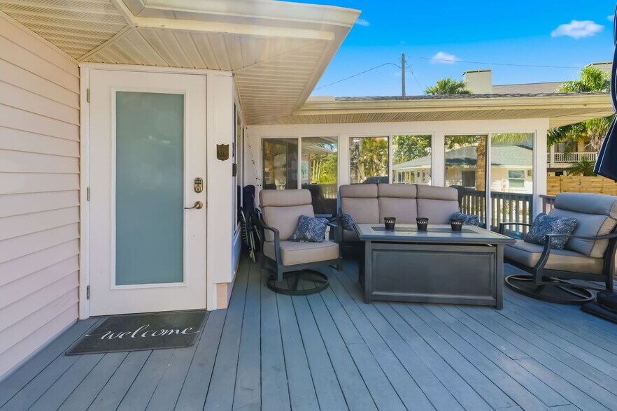 More Photos Of 9022 Midnight Pass Rd, Sarasota Apartments For Sale