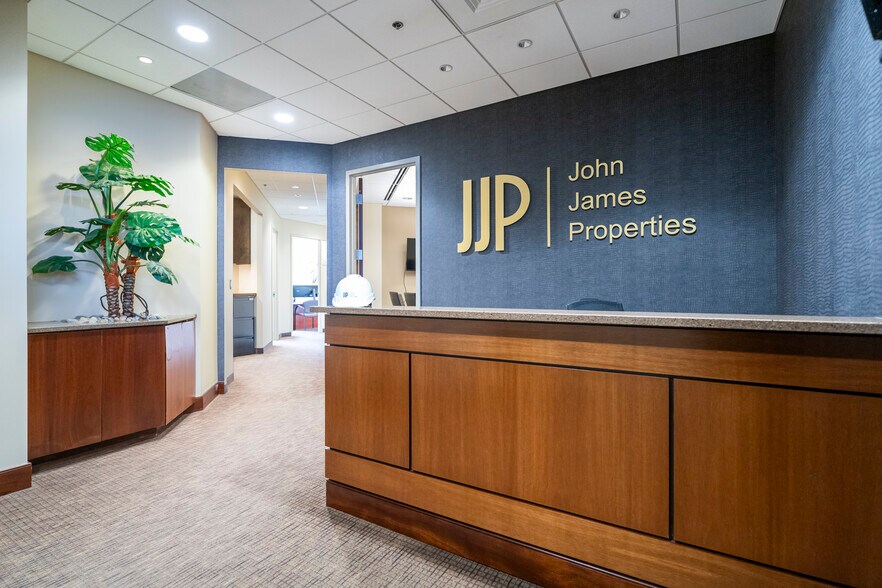 More Photos Of 7230 Lee Deforest Dr, Columbia Office For Lease