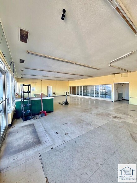 More Photos Of 6697 Greensboro Rd, Ridgeway General Retail For Sale