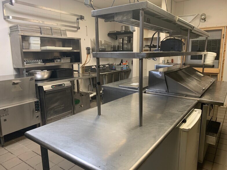 More Photos Of 48 School St, Lincoln Restaurant For Sale