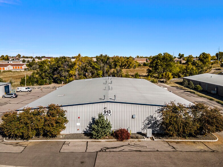 More Photos Of 913 E 75th Ave, Denver Unknown For Lease