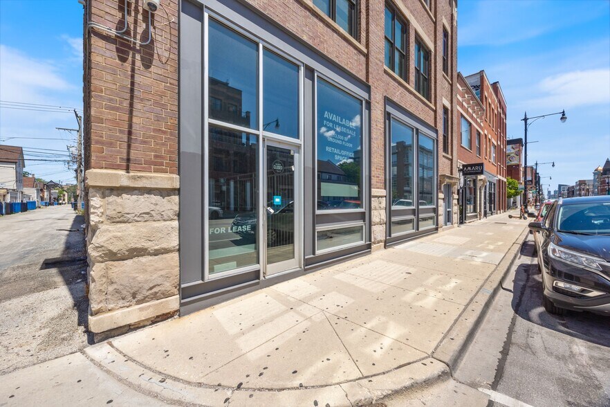 Primary Photo Of 1910 W North Ave, Chicago Storefront Retail Residential For Lease