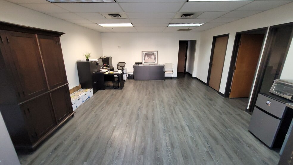 More Photos Of 2346 E University Dr, Phoenix Warehouse For Sale